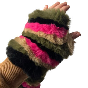 Jocelyn Mandy Faux Fur Fingerless Mittens Gloves Holiday Gift NWT